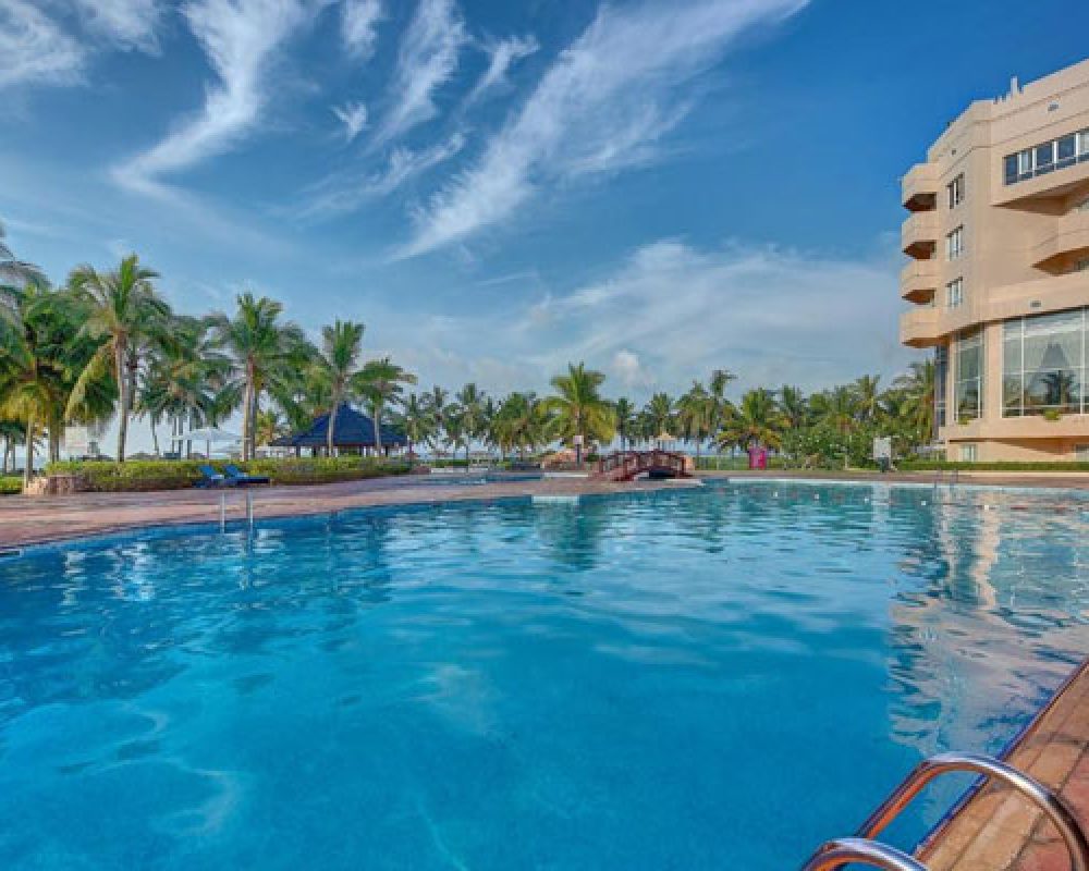 crowne-oman-gal4