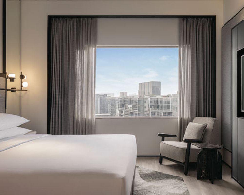 hilton-singa-gal3