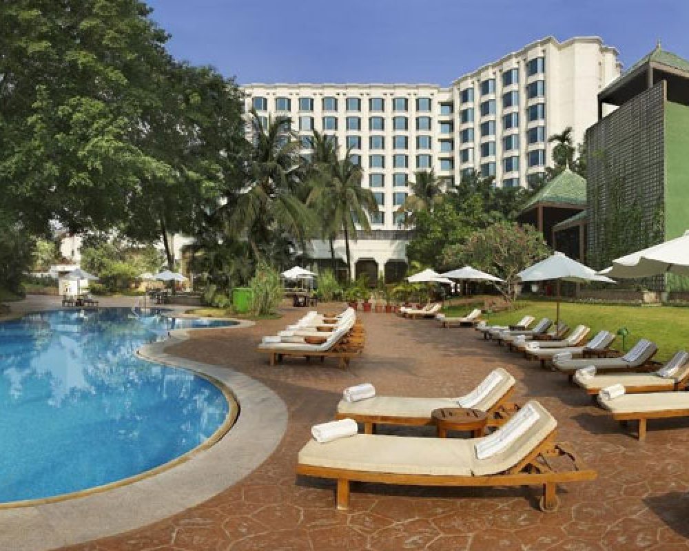 leela-mumbai-gal3
